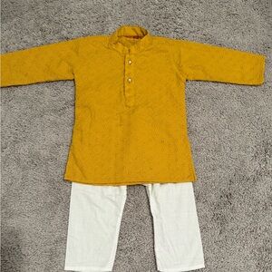 Indian / pakistani kids kurta set.